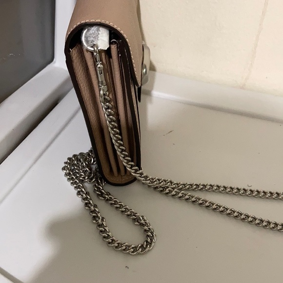 COPY - Coach Lht/Taupe Tabby can clutch - Picture 4 of 9